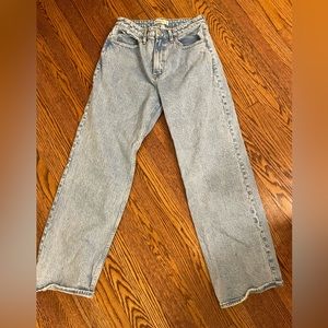 90’s Relaxed Jean, High Rise, size 8r (29). Curve love. Worn only a few times!